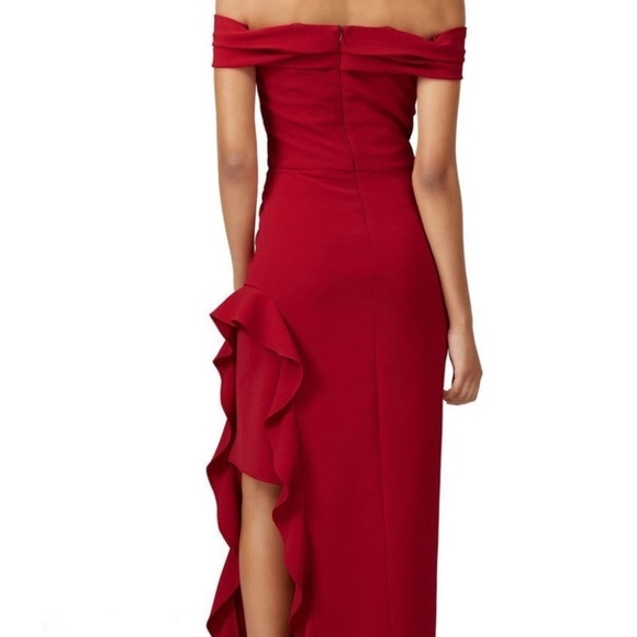 Shoshanna
Wells Gown - Picture 3 of 9